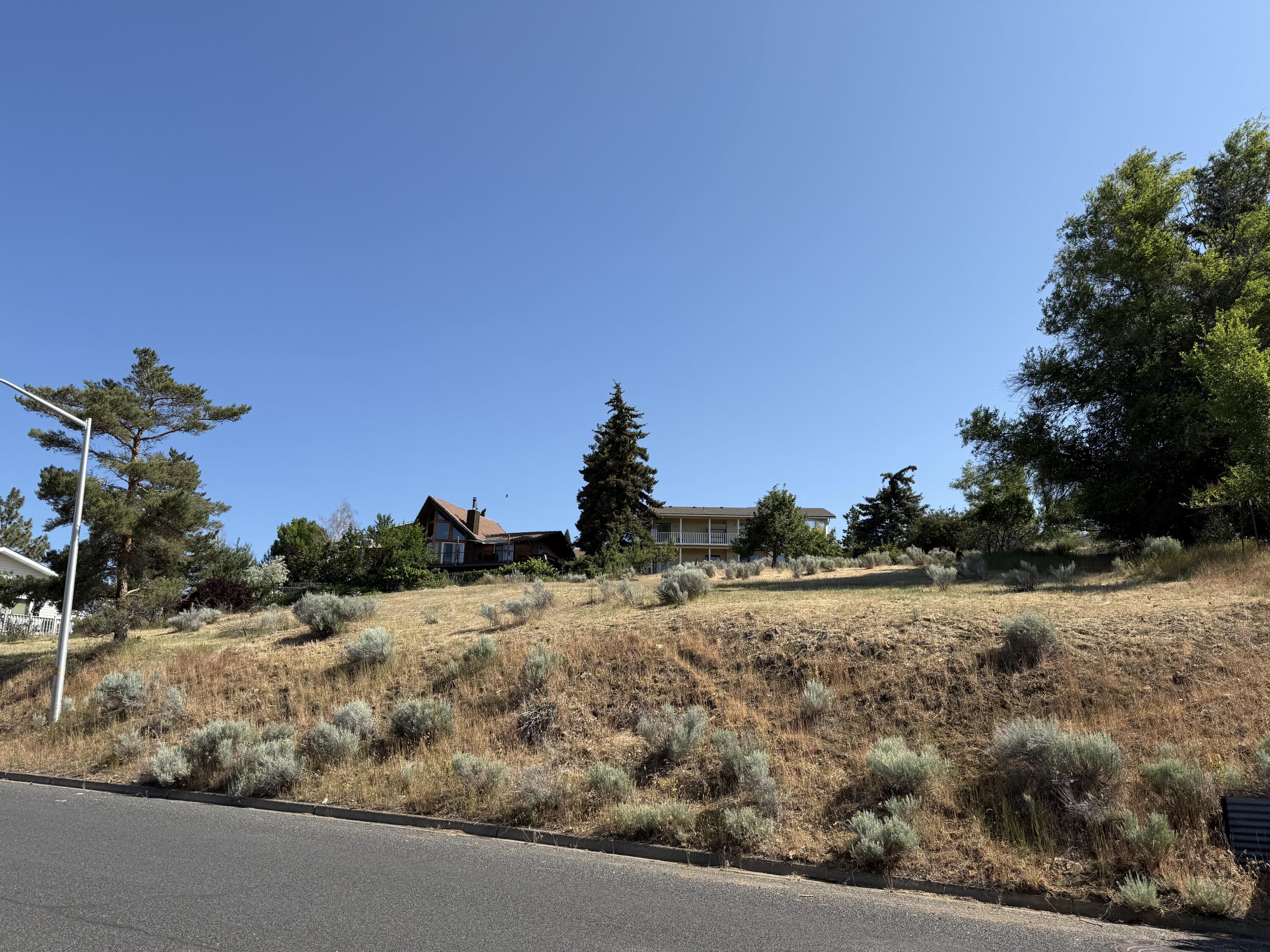 Klamath Falls -Nob Hill - Land