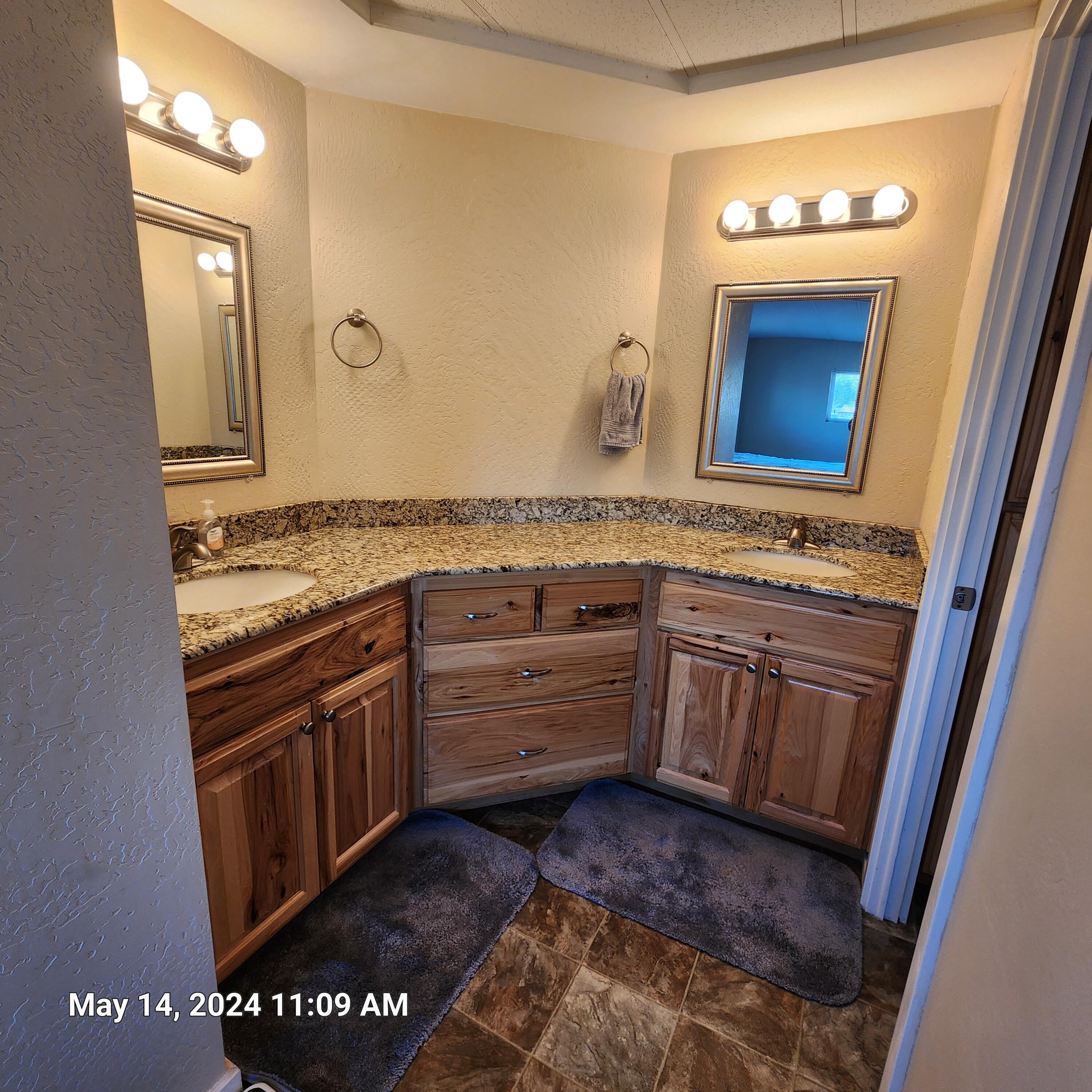 Rogue Lea Estates - Residential