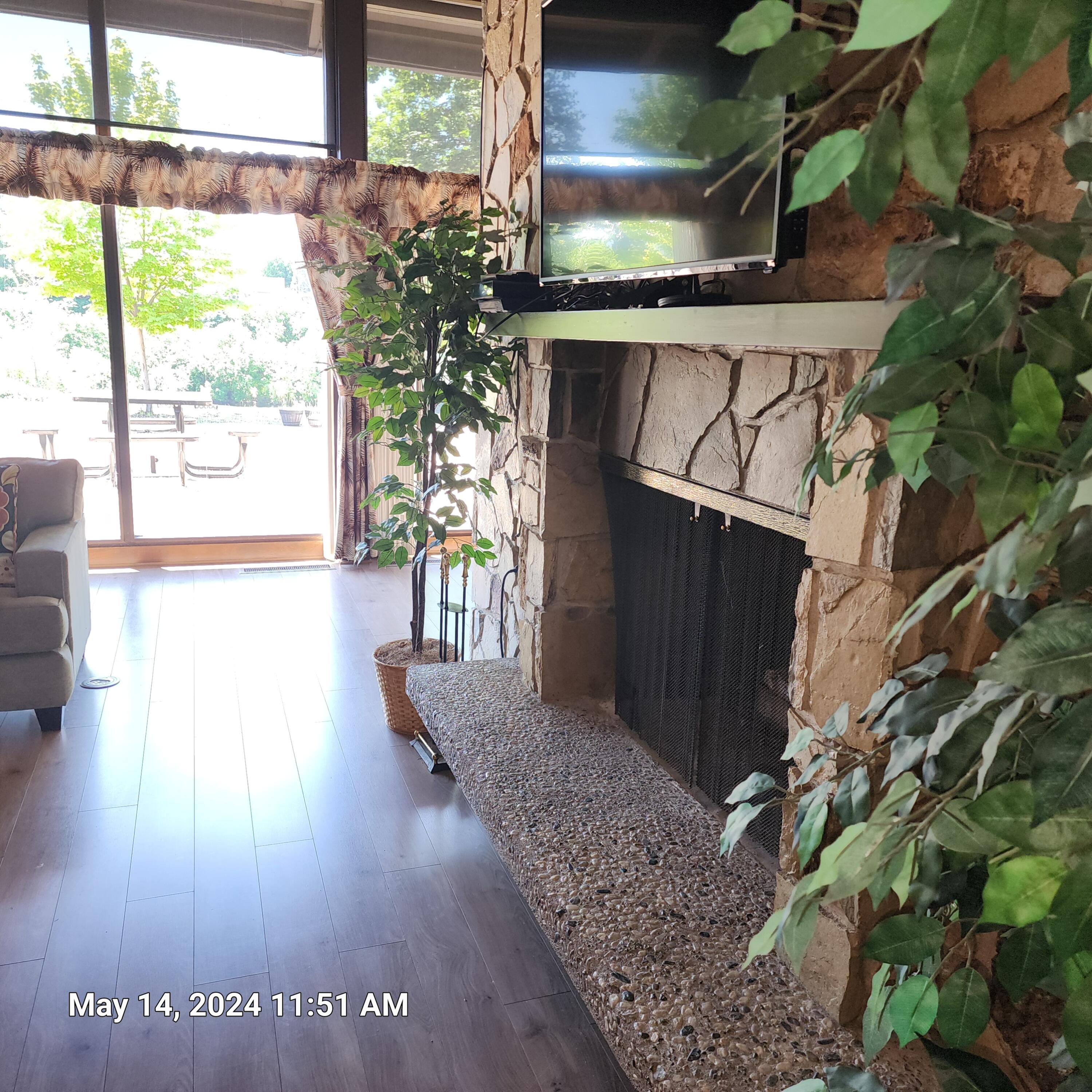 Rogue Lea Estates - Residential