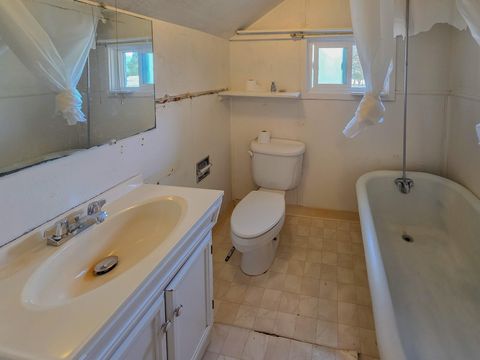 Tiny photo for 814 NW C Street, Grants Pass, OR 97526 (MLS # 220217615)