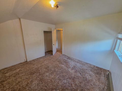 Tiny photo for 814 NW C Street, Grants Pass, OR 97526 (MLS # 220217615)