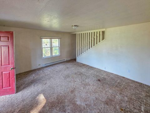 Tiny photo for 814 NW C Street, Grants Pass, OR 97526 (MLS # 220217615)
