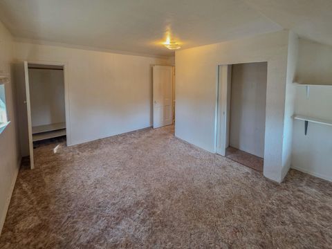 Tiny photo for 814 NW C Street, Grants Pass, OR 97526 (MLS # 220217615)
