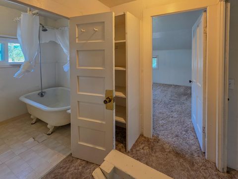 Tiny photo for 814 NW C Street, Grants Pass, OR 97526 (MLS # 220217615)