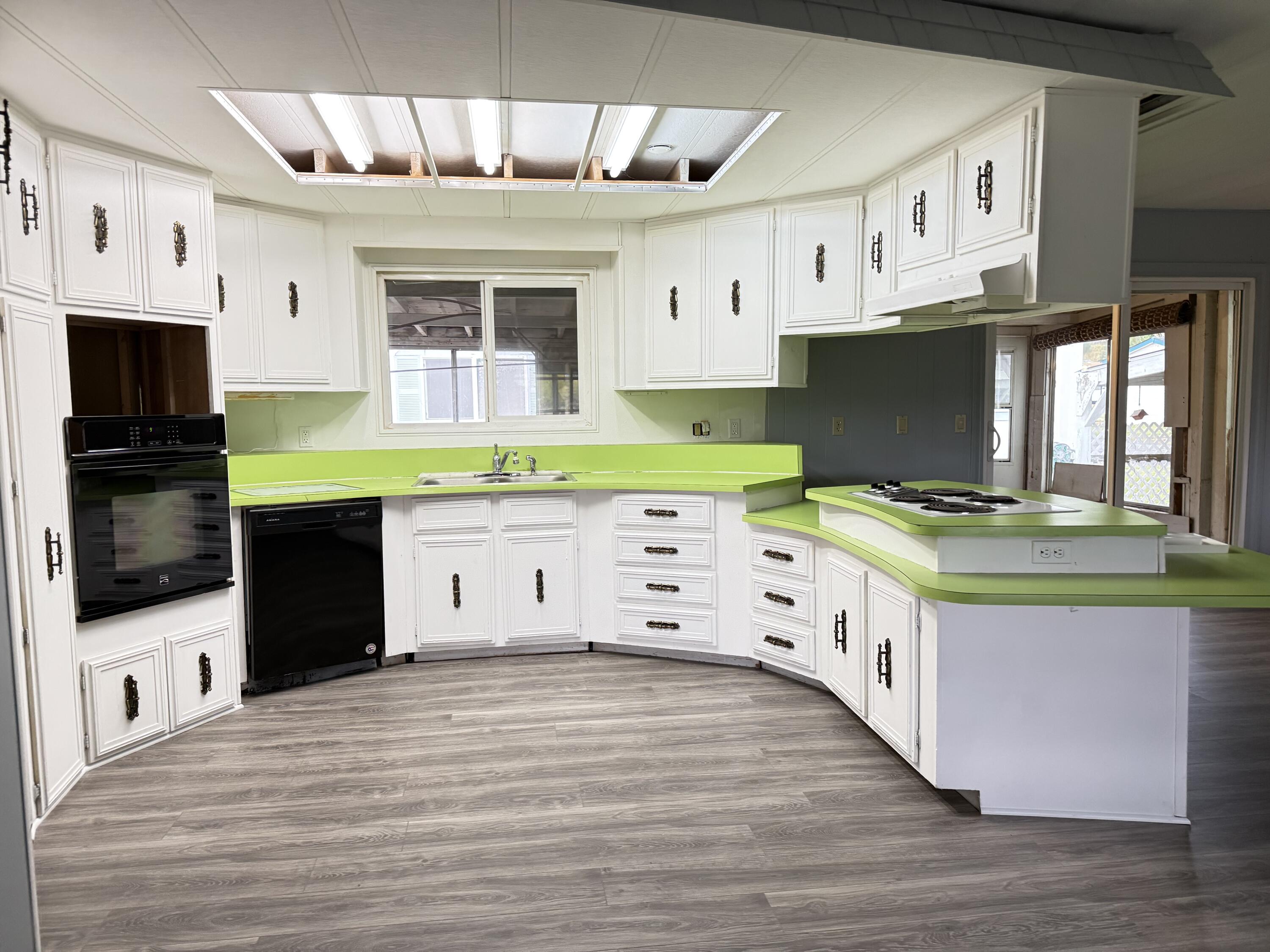 Round Lake Estates - Residential