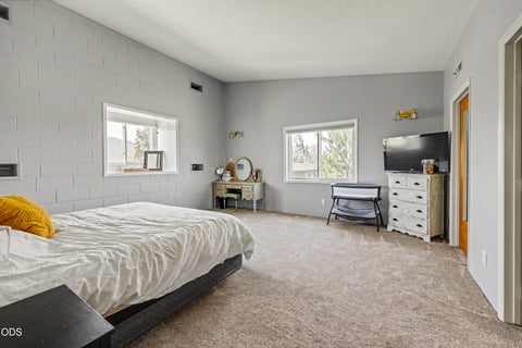 Tiny photo for 380 E Butler Lane, Ashland, OR 97520 (MLS # 220229525)