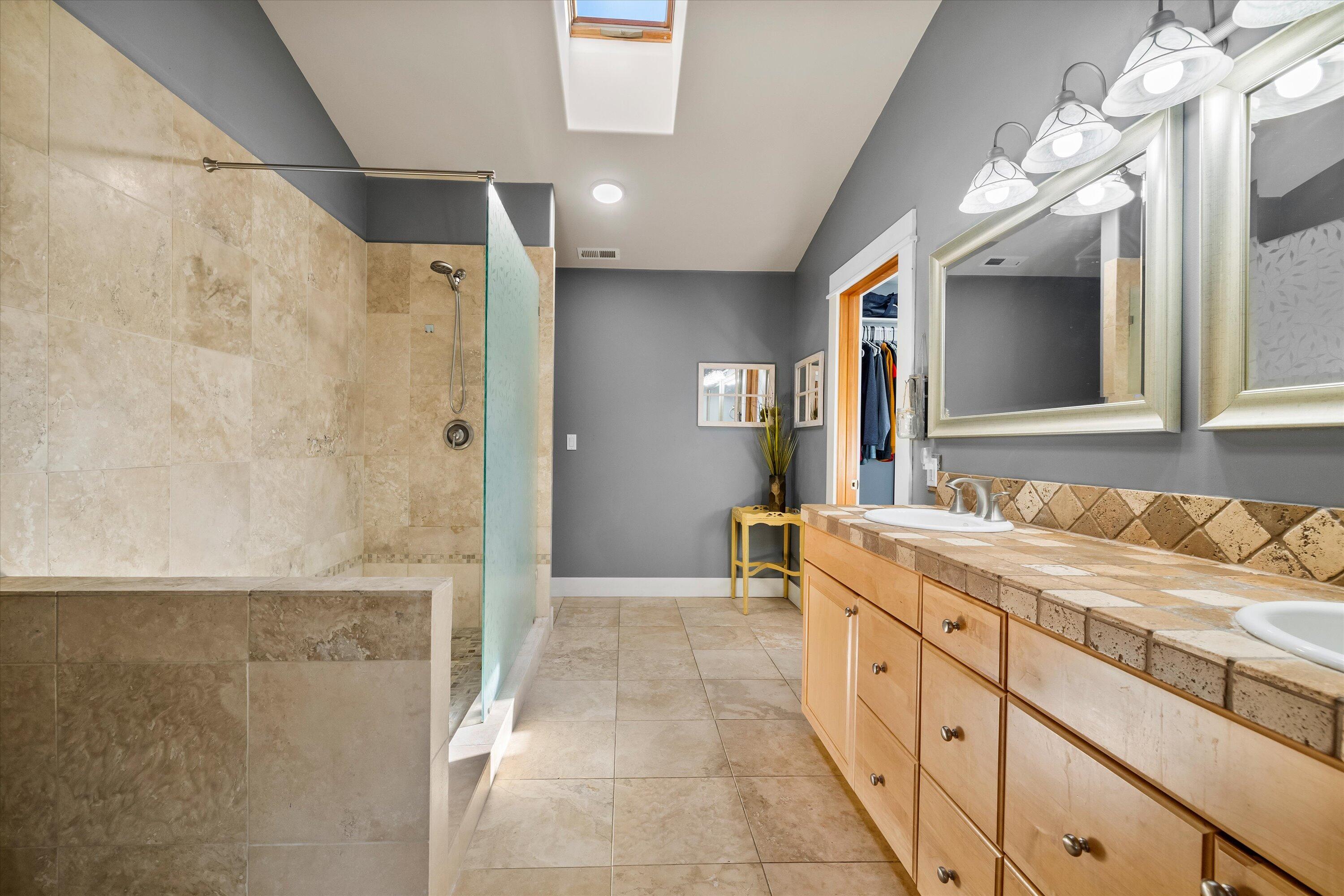 Terrebonne, Oregon 97760, United States, 6 Bedrooms Bedrooms, ,4 BathroomsBathrooms,Residential,Pending,100539