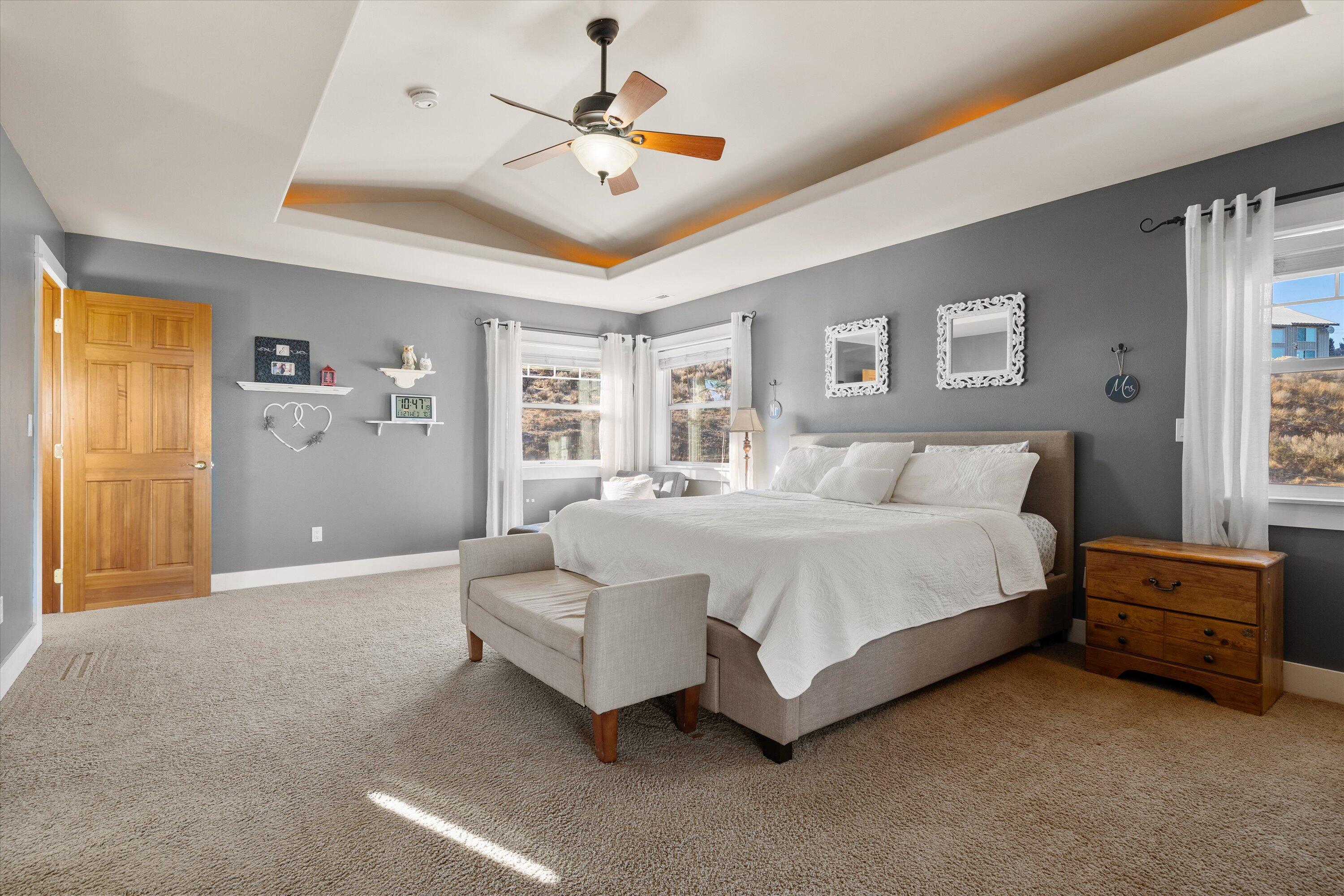 Terrebonne, Oregon 97760, United States, 6 Bedrooms Bedrooms, ,4 BathroomsBathrooms,Residential,Pending,100539