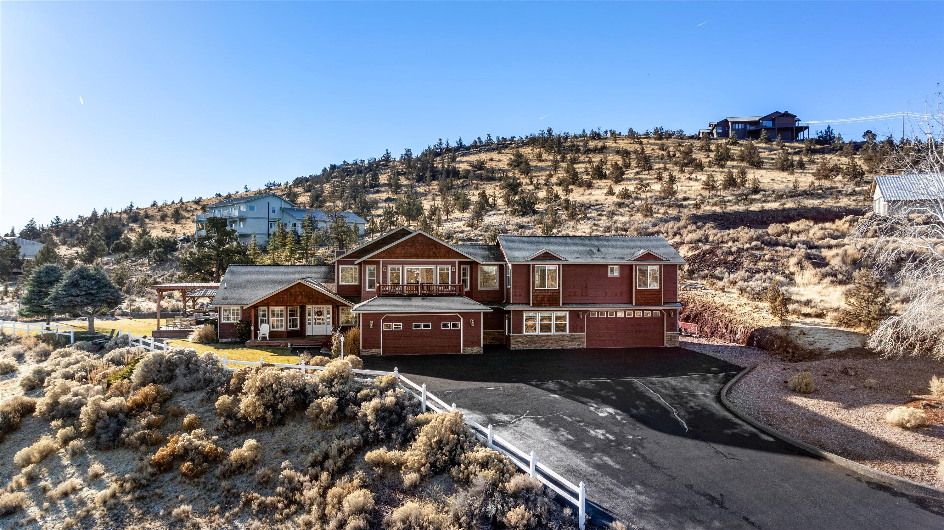 Terrebonne, Oregon 97760, United States, 6 Bedrooms Bedrooms, ,4 BathroomsBathrooms,Residential,Pending,100539