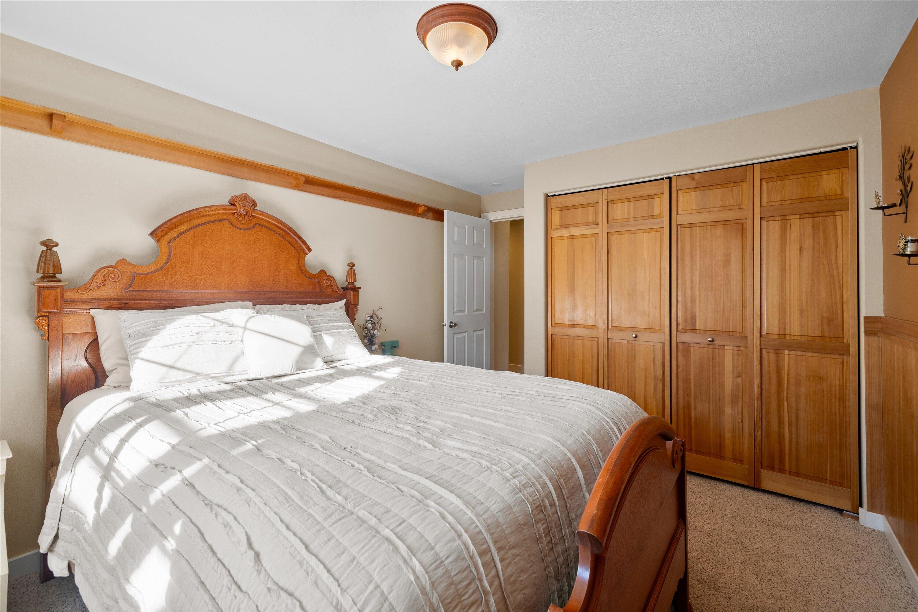 Terrebonne, Oregon 97760, United States, 6 Bedrooms Bedrooms, ,4 BathroomsBathrooms,Residential,Pending,100539