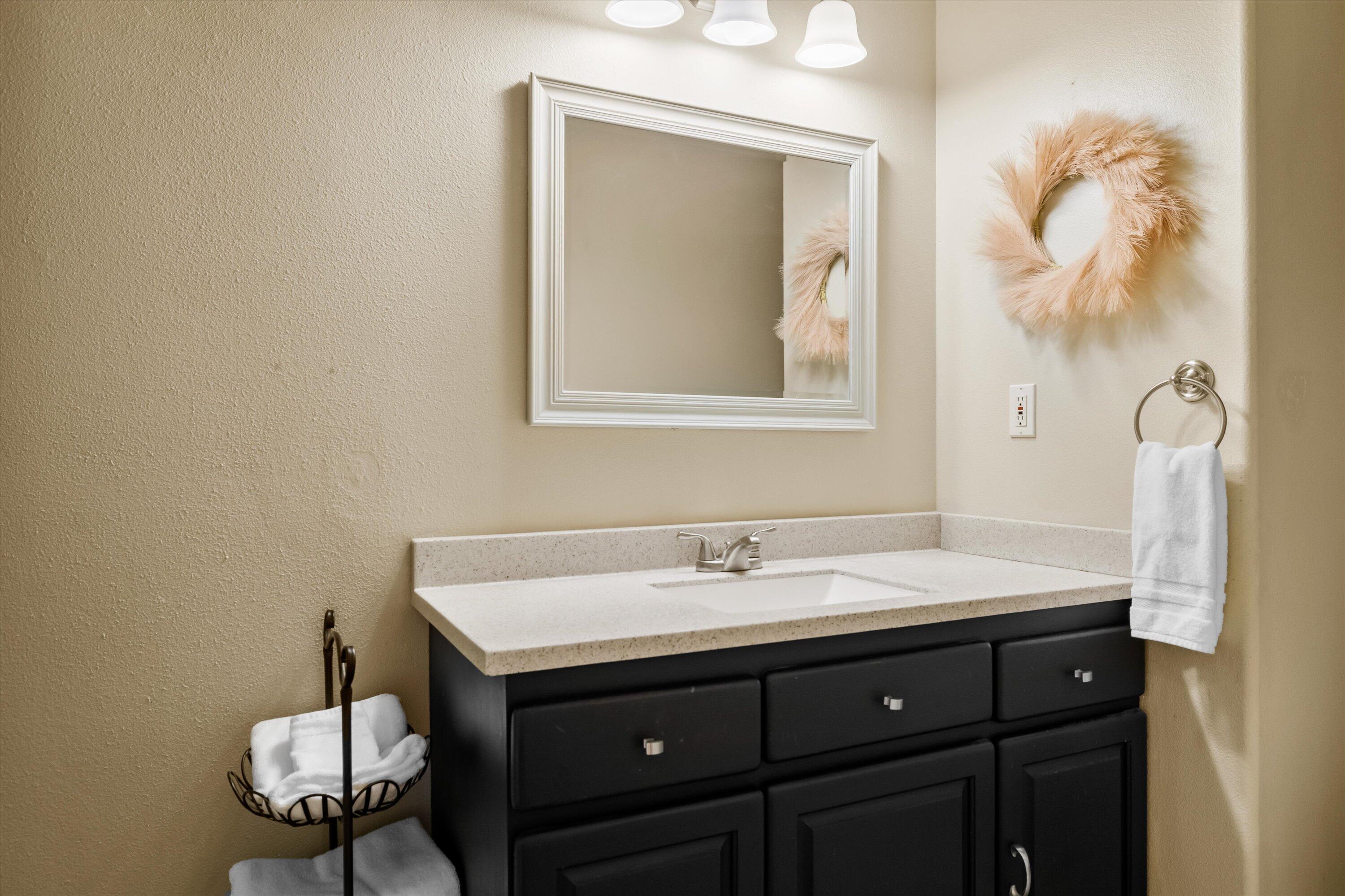 Terrebonne, Oregon 97760, United States, 6 Bedrooms Bedrooms, ,4 BathroomsBathrooms,Residential,Pending,100539