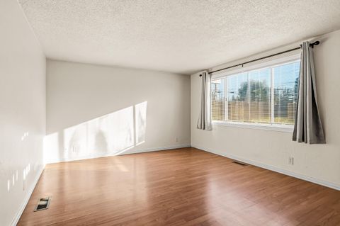 Tiny photo for 163 Berrydale Avenue, Medford, OR 97501 (MLS # 220213269)