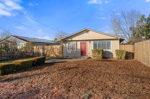 Tiny photo for 163 Berrydale Avenue, Medford, OR 97501 (MLS # 220213269)
