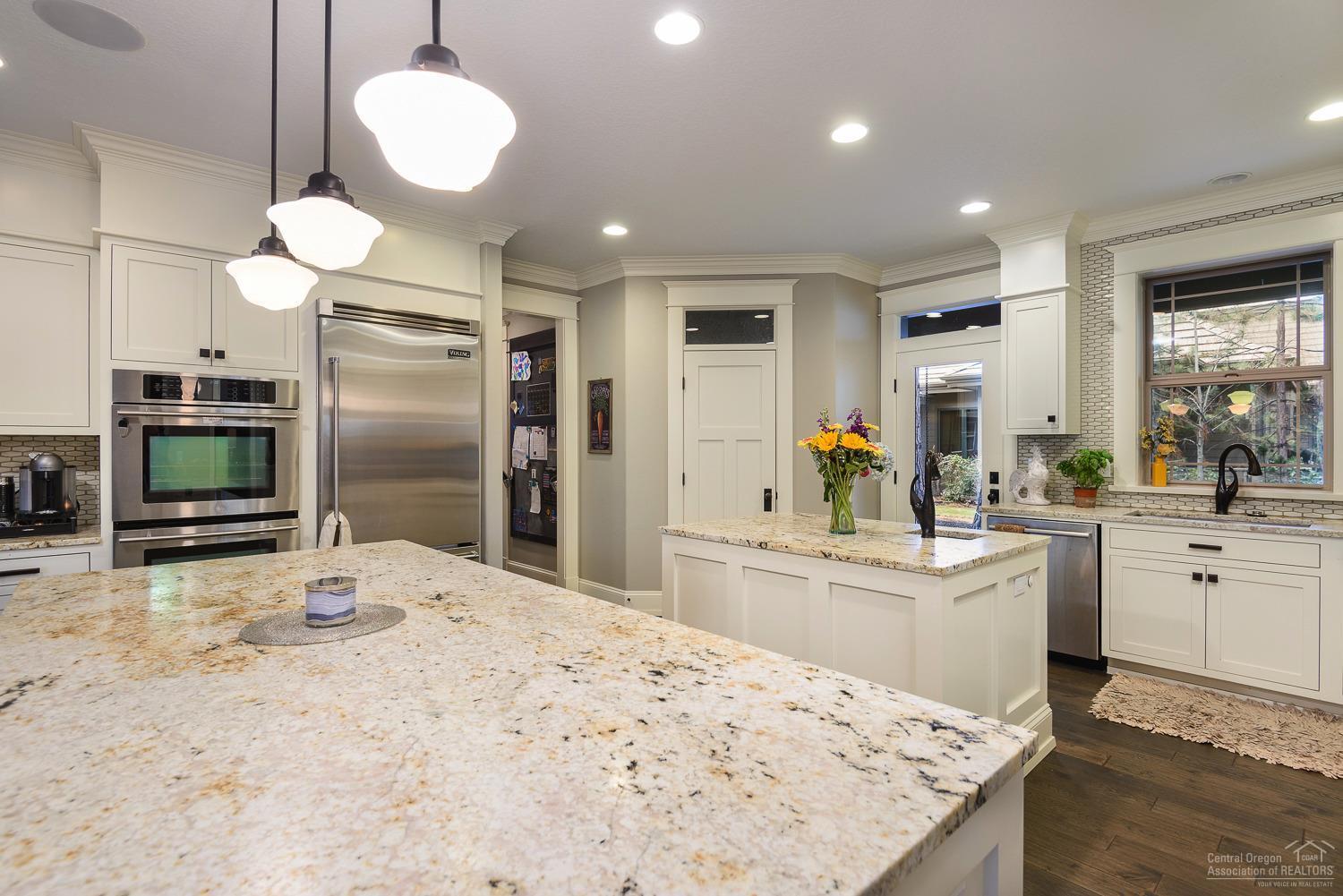 Broken Top - Residential