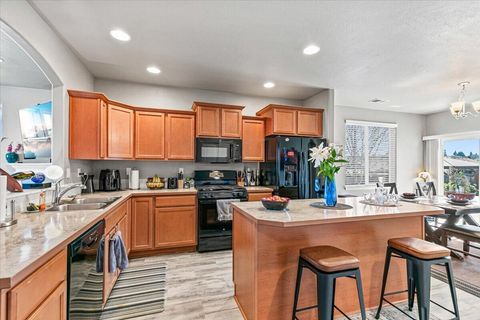 Tiny photo for 2264 College Way, Medford, OR 97504 (MLS # 220217543)