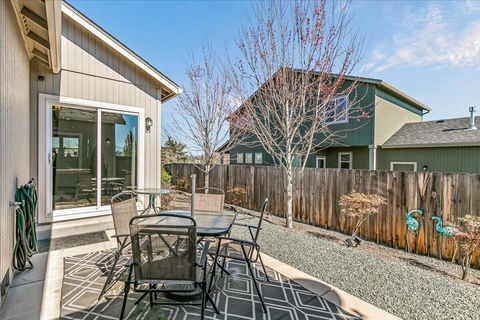 Tiny photo for 2264 College Way, Medford, OR 97504 (MLS # 220217543)