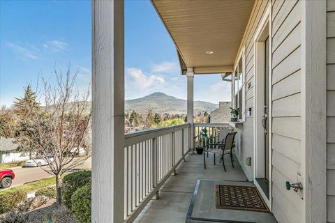 Tiny photo for 2264 College Way, Medford, OR 97504 (MLS # 220217543)