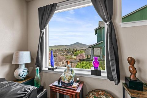 Tiny photo for 2264 College Way, Medford, OR 97504 (MLS # 220217543)