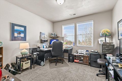 Tiny photo for 2264 College Way, Medford, OR 97504 (MLS # 220217543)