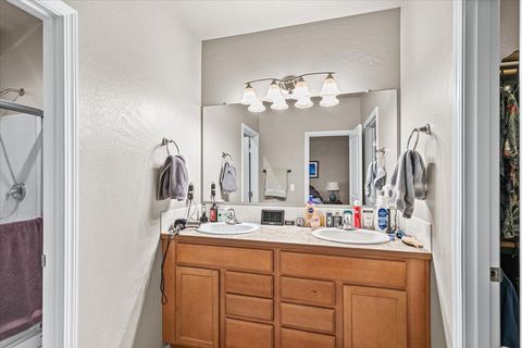 Tiny photo for 2264 College Way, Medford, OR 97504 (MLS # 220217543)