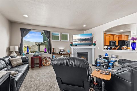 Tiny photo for 2264 College Way, Medford, OR 97504 (MLS # 220217543)