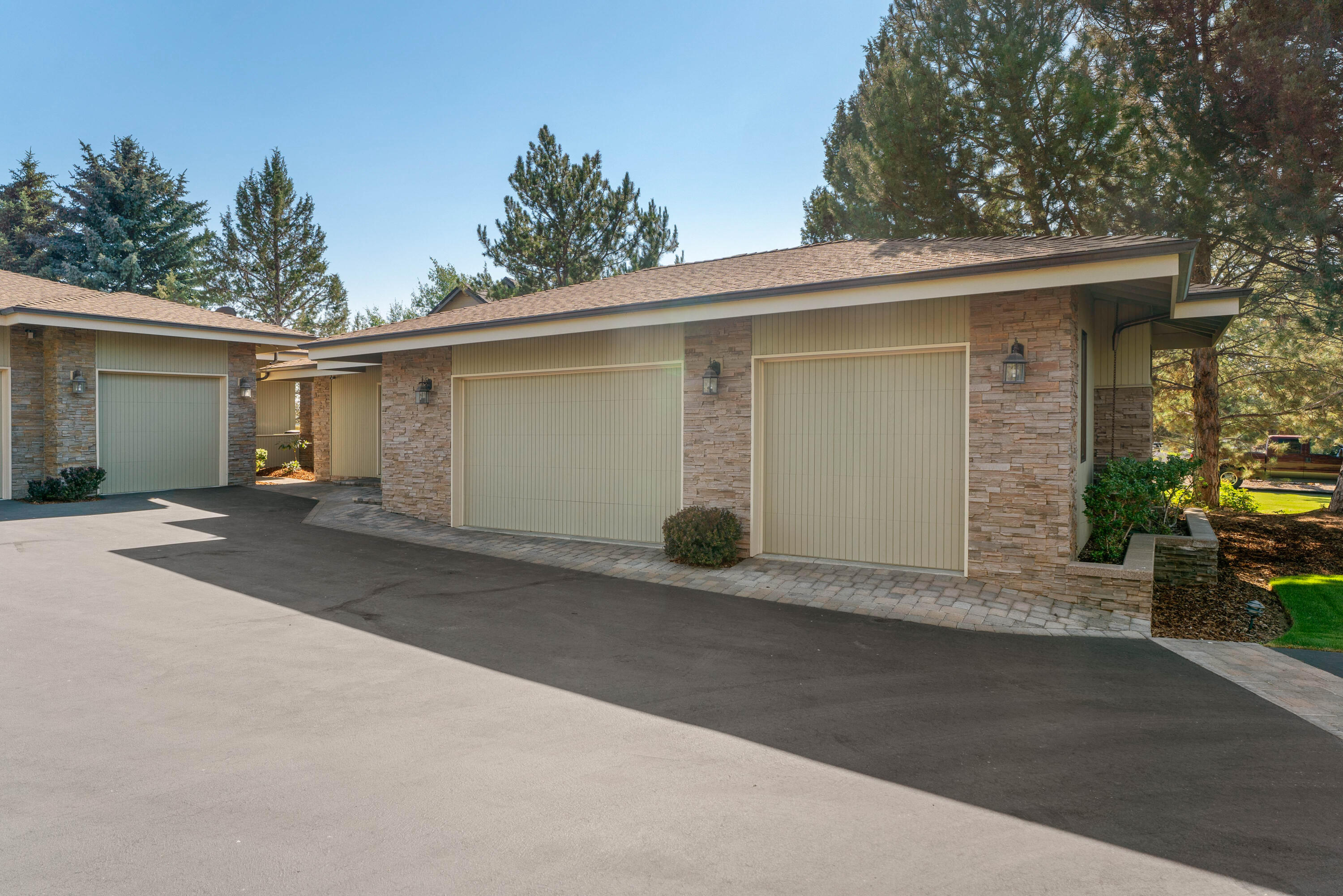 Eagle Crest - Residential