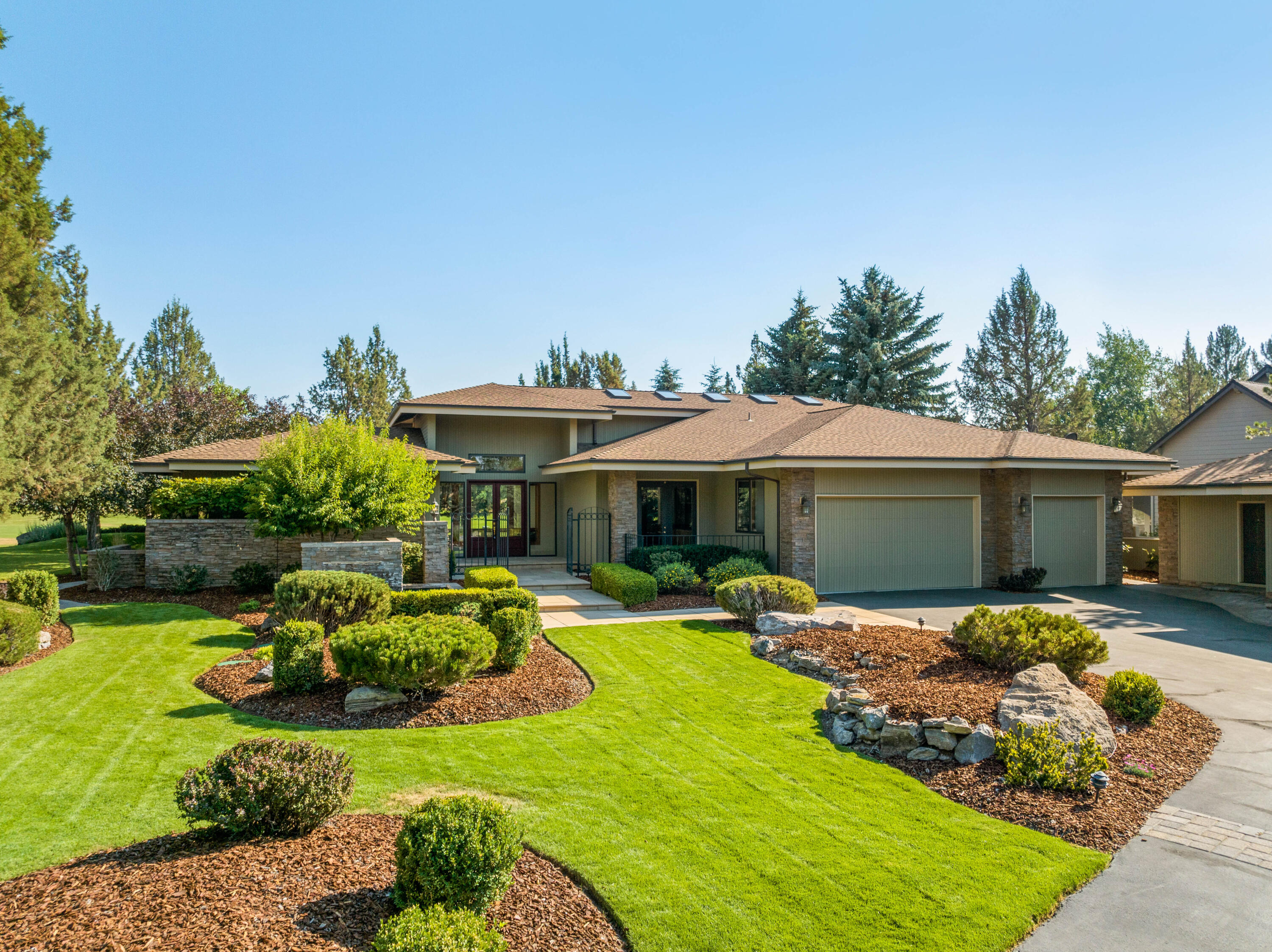 Eagle Crest - Residential