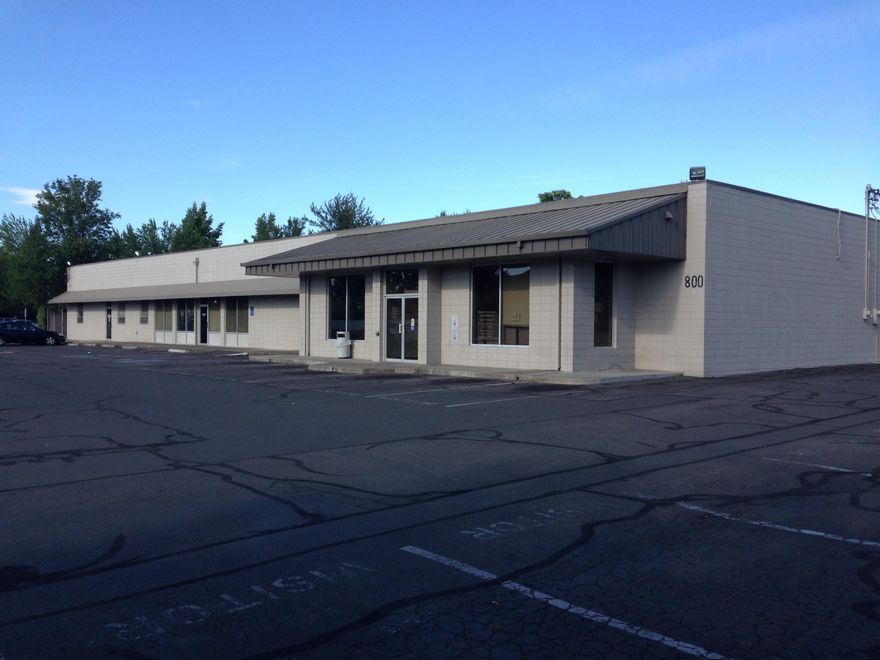 Fully leased office building near financial center of town.  State of Oregon tenant.  Net income 2021 $191,763/yr.  Adjoining parking lot also for sale for $342,000.00, also leased to State of Oregon.
