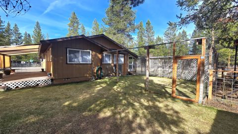 Tiny photo for 53465 Kokanee Lane, La Pine, OR 97739 (MLS # 220213230)