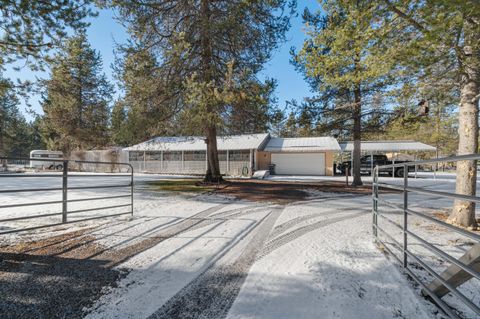 Tiny photo for 53465 Kokanee Lane, La Pine, OR 97739 (MLS # 220213230)
