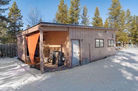 Tiny photo for 53465 Kokanee Lane, La Pine, OR 97739 (MLS # 220213230)