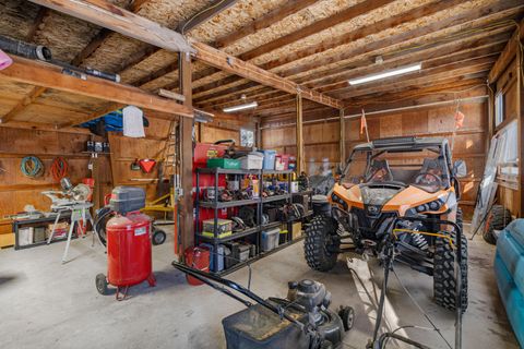 Tiny photo for 53465 Kokanee Lane, La Pine, OR 97739 (MLS # 220213230)