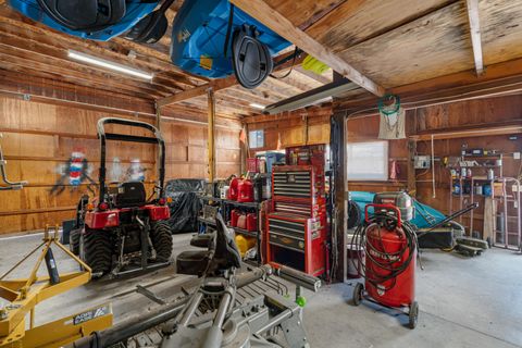 Tiny photo for 53465 Kokanee Lane, La Pine, OR 97739 (MLS # 220213230)