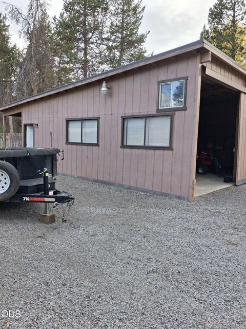 Tiny photo for 53465 Kokanee Lane, La Pine, OR 97739 (MLS # 220213230)