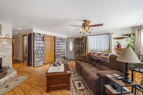 Tiny photo for 53465 Kokanee Lane, La Pine, OR 97739 (MLS # 220213230)