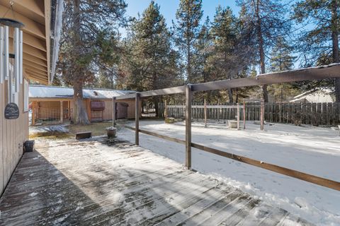 Tiny photo for 53465 Kokanee Lane, La Pine, OR 97739 (MLS # 220213230)