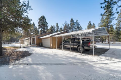 Tiny photo for 53465 Kokanee Lane, La Pine, OR 97739 (MLS # 220213230)