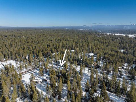 Tiny photo for 53465 Kokanee Lane, La Pine, OR 97739 (MLS # 220213230)