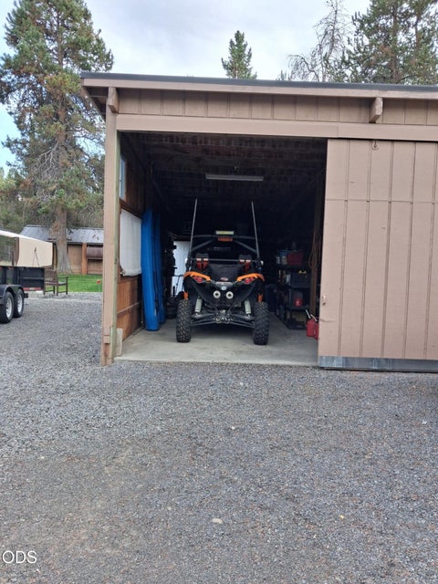 Tiny photo for 53465 Kokanee Lane, La Pine, OR 97739 (MLS # 220213230)
