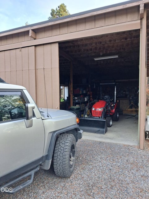 Tiny photo for 53465 Kokanee Lane, La Pine, OR 97739 (MLS # 220213230)
