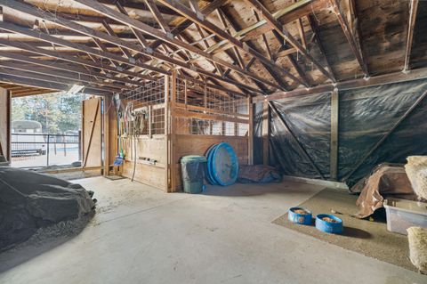 Tiny photo for 53465 Kokanee Lane, La Pine, OR 97739 (MLS # 220213230)