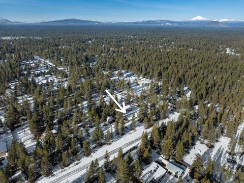 Tiny photo for 53465 Kokanee Lane, La Pine, OR 97739 (MLS # 220213230)