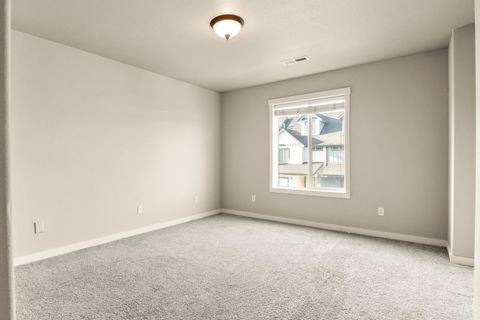 Tiny photo for 413 NW 25th Street, Redmond, OR 97756 (MLS # 220213172)