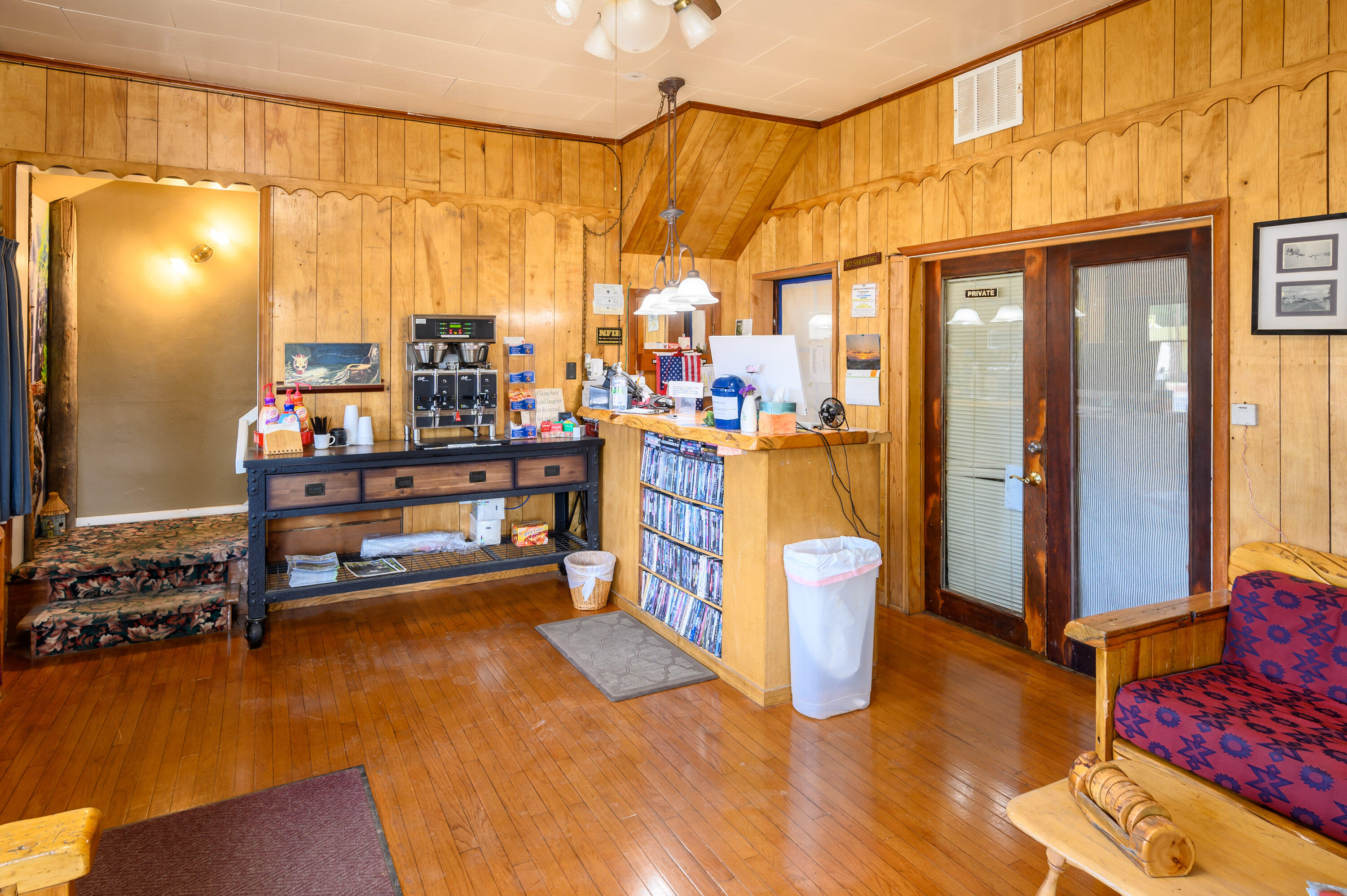 Chemult - Commercial Sale