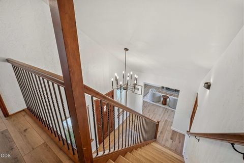 Tiny photo for 21770 Eastmont Drive, Bend, OR 97701 (MLS # 220223249)