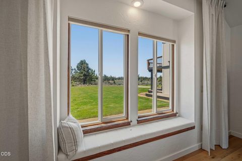 Tiny photo for 21770 Eastmont Drive, Bend, OR 97701 (MLS # 220223249)