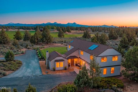 Photo of 21770 Eastmont Drive, Bend, OR 97701 (MLS # 220223249)
