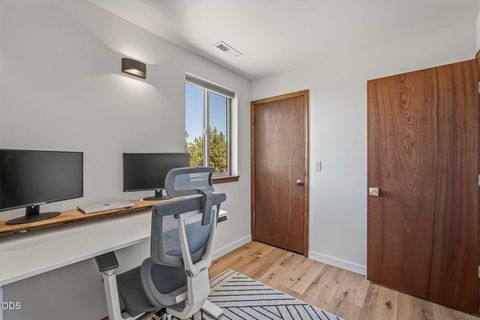 Tiny photo for 21770 Eastmont Drive, Bend, OR 97701 (MLS # 220223249)