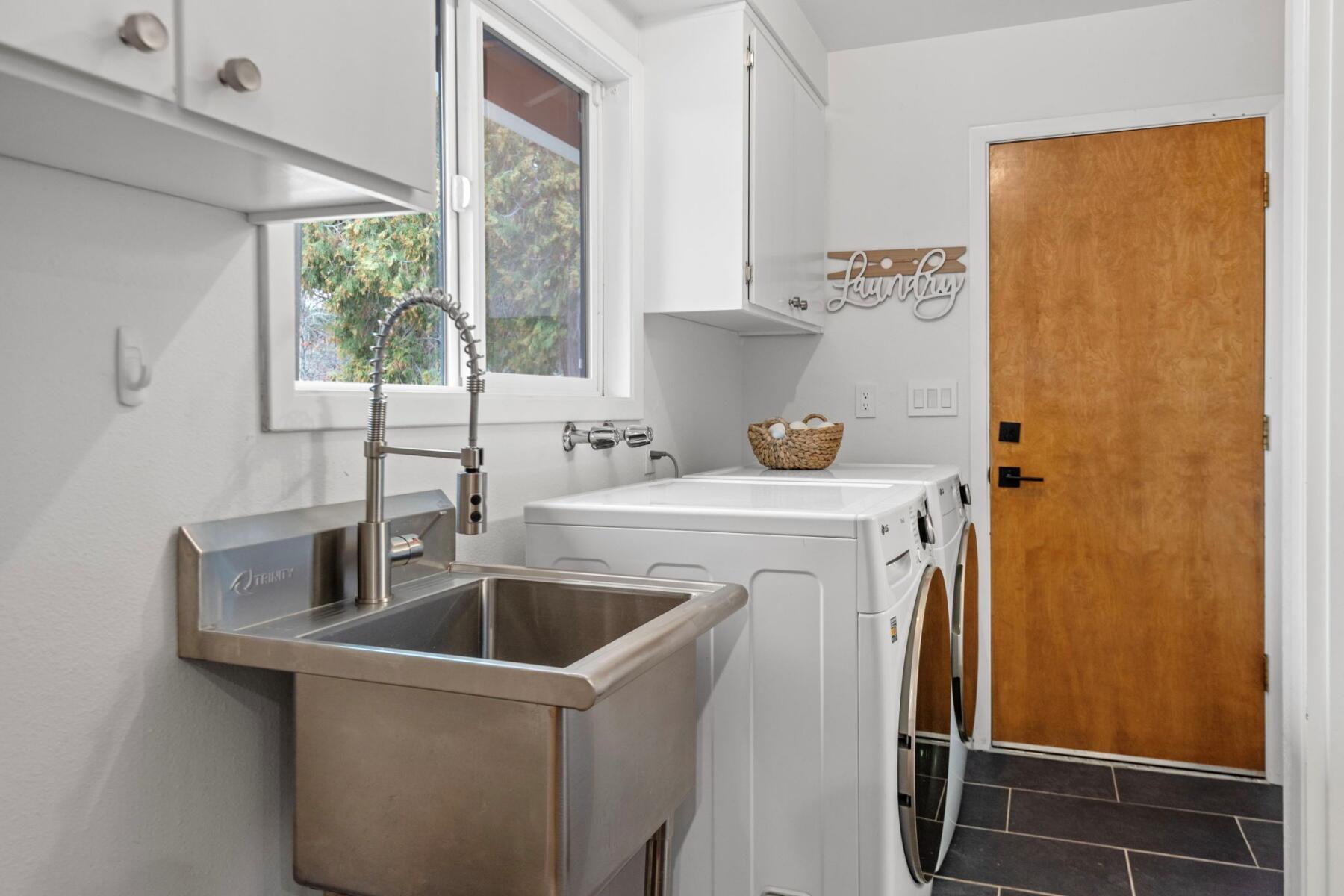 Pine West - Residential