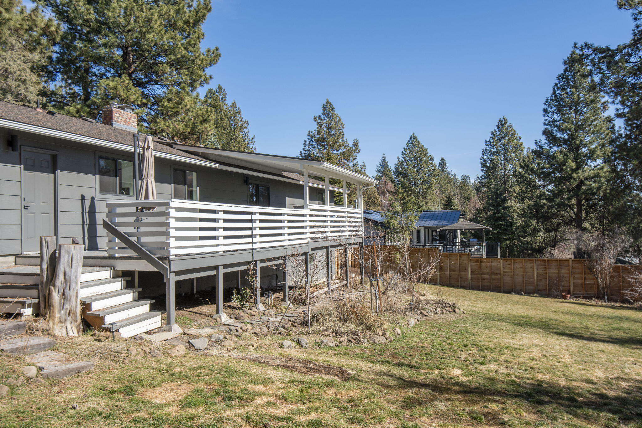 Pine West - Residential